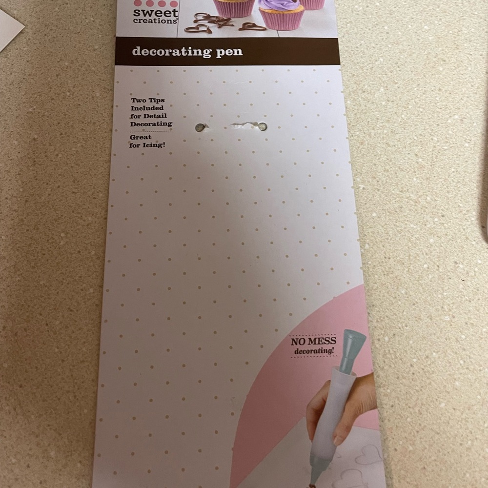 Cake Decorating Items - Picture 7 of 11